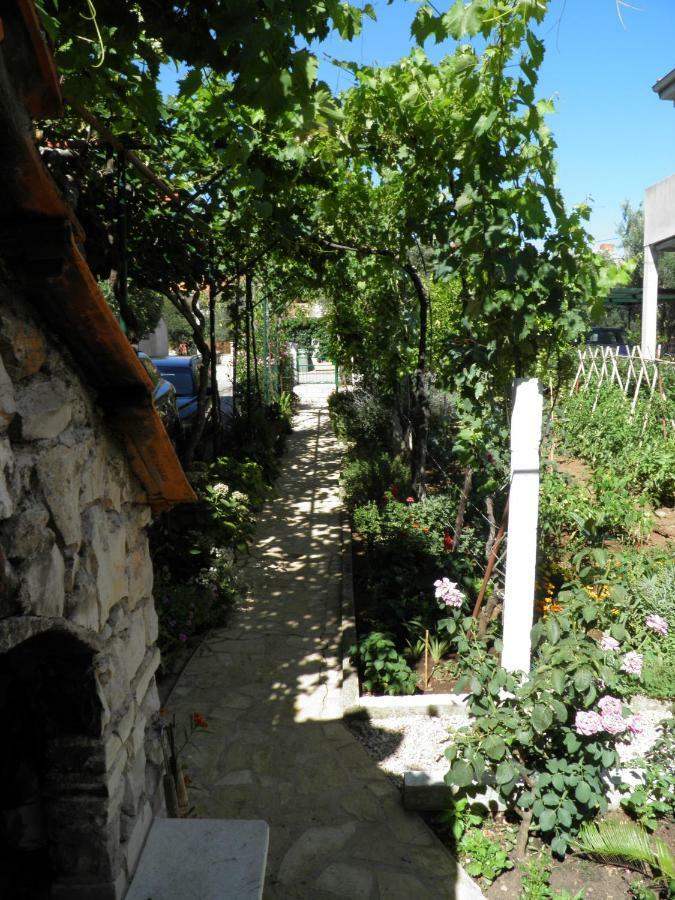 Apartman Mia Biograd بيوغْغاد نا موغو المظهر الخارجي الصورة